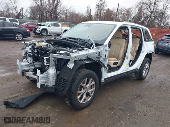 2022 Jeep Grand Cherokee Limited with VIN 1C4RJHBG0N8615394, listed as a IAAI auction lot 42005813 with Not provided miles and . Bid and sale history available at DreamBid. Image 17.