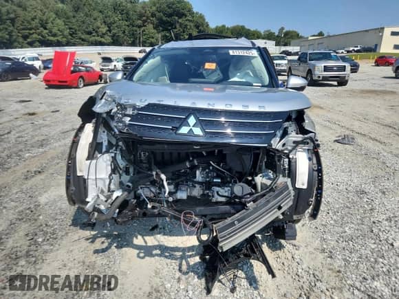 2024 Mitsubishi Outlander SE z VIN JA4J3VA82RZ067053, wystawiony jako Copart lot #81312425 z przebiegiem 52 238 mil mil oraz Szkoda całkowita • Salvage title. Historia ofert i sprzedaży dostępna na DreamBid. Obrazek 5.