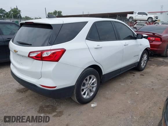 2021 Chevrolet Equinox LS z VIN 3GNAXHEV3MS117113, wystawiony jako IAAI lot #43149674 z przebiegiem 51 369 mil mil oraz . Historia ofert i sprzedaży dostępna na DreamBid. Obrazek 4.