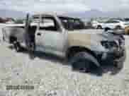 2004 Toyota Tundra SR5 z VIN 5TBBT44104S452083, wystawiony jako Copart lot #62192855 z przebiegiem Nie podano mil oraz Nie do naprawy • Non repairable. Historia ofert i sprzedaży dostępna na DreamBid. Obrazek 4.