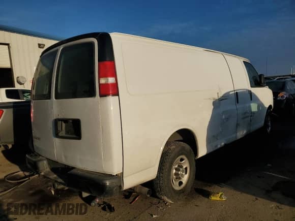 2019 Chevrolet Express Cargo с VIN 1GCWGBFP3K1224883, выставлен на аукционе Copart как лот 87595485 с пробегом Не указан миль и Списание • Salvage title. История ставок и продаж доступна на DreamBid. Изображение 3.