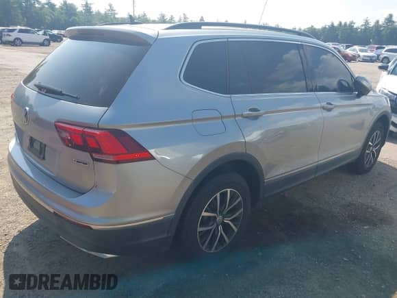 2020 Volkswagen Tiguan SE с VIN 3VV2B7AX8LM037131, выставлен на аукционе IAAI как лот 42749043 с пробегом 105 976 миль миль и . История ставок и продаж доступна на DreamBid. Изображение 4.