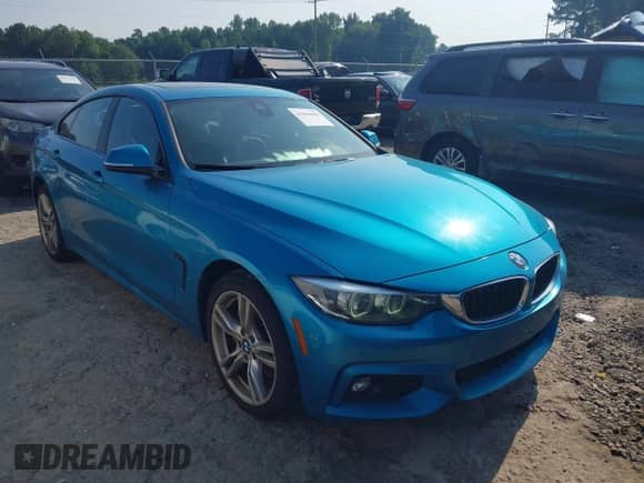 2019 BMW 4 Series 430i xDrive z VIN WBA4J3C5XKBL05579, wystawiony jako IAAI lot #42568696 z przebiegiem 113 962 mil mil oraz . Historia ofert i sprzedaży dostępna na DreamBid. Obrazek 1.