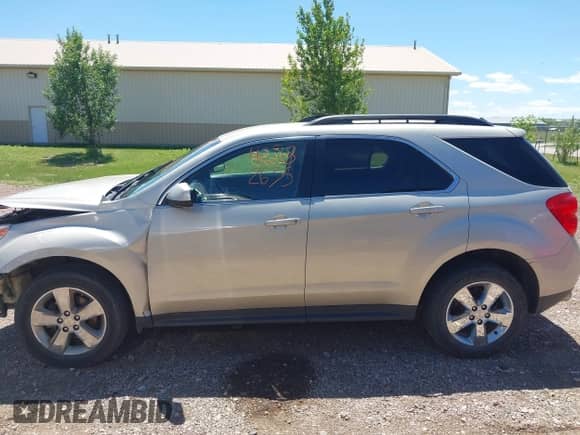 2015 Chevrolet Equinox LT с VIN 2GNFLGE34F6401426, выставлен на аукционе IAAI как лот 42582635 с пробегом 218 717 миль миль и . История ставок и продаж доступна на DreamBid. Изображение 15.