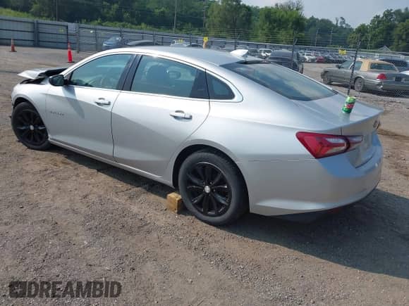 2020 Chevrolet Malibu LT with VIN 1G1ZD5ST7LF073859, listed as a IAAI auction lot 42901496 with 97,779 mi miles and . Bid and sale history available at DreamBid. Image 3.