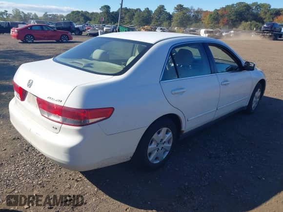 2003 Honda Accord LX with VIN 1HGCM56323A087027, listed as a IAAI auction lot 43411325 with 401,765 mi miles and . Bid and sale history available at DreamBid. Image 4.