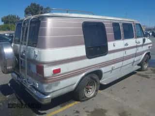 1989 Chevrolet Chevy Van with VIN 1GBEG25K5K7112900, listed as a IAAI auction lot 42931871 with 34,700 mi miles and . Bid and sale history available at DreamBid. Image 4.