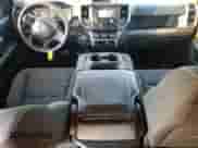 2019 Ram 1500 Tradesman z VIN 1C6RREGT1KN590345, wystawiony jako Copart lot #49413505 z przebiegiem 128 091 mil mil oraz Szkoda całkowita • Salvage title. Historia ofert i sprzedaży dostępna na DreamBid. Obrazek 8.