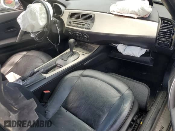 2003 BMW Z4 2.5i z VIN 4USBT33493LS47580, wystawiony jako Copart lot #62754925 z przebiegiem 178 558 mil mil oraz Szkoda całkowita • Salvage title. Historia ofert i sprzedaży dostępna na DreamBid. Obrazek 8.