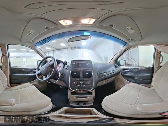 2014 Dodge Grand Caravan American Value with VIN 2C4RDGBG5ER119531, listed as a Copart auction lot 71867295 with 207,119 mi miles and Clean title. Bid and sale history available at DreamBid. Image 15.