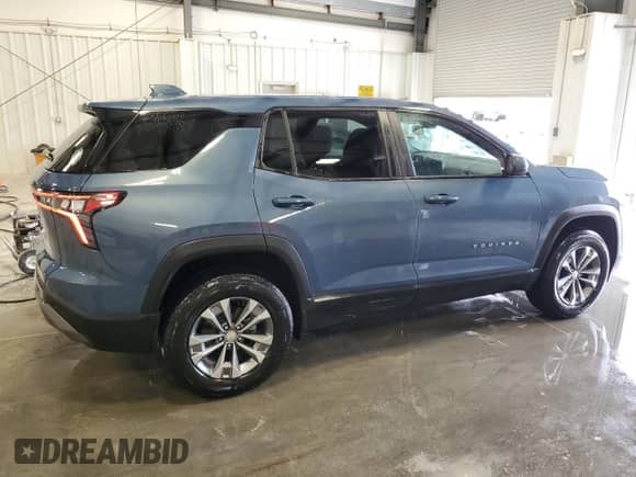 2025 Chevrolet Equinox FWD LT z VIN 3GNAXHEG5SL205931, wystawiony jako Copart lot #52250945 z przebiegiem 8 893 mil mil oraz Czysty tytuł • Clean title. Historia ofert i sprzedaży dostępna na DreamBid. Obrazek 3.