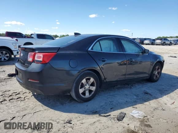 2015 Chevrolet Malibu LS z VIN 1G11B5SL3FF244274, wystawiony jako Copart lot #82437235 z przebiegiem 196 740 mil mil oraz Szkoda całkowita • Salvage title. Historia ofert i sprzedaży dostępna na DreamBid. Obrazek 3.