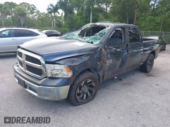 2019 Ram 1500 Big Horn z VIN 1C6RR7TT6KS596984, wystawiony jako IAAI lot #42678677 z przebiegiem 35 666 mil mil oraz . Historia ofert i sprzedaży dostępna na DreamBid. Obrazek 2.