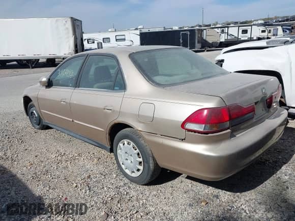 2001 Honda Accord LX z VIN 1HGCG66521A022612, wystawiony jako IAAI lot #39372406 z przebiegiem Nie podano mil oraz . Historia ofert i sprzedaży dostępna na DreamBid. Obrazek 3.