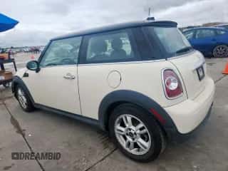 2013 MINI Hardtop with VIN WMWSU3C51DT678229, listed as a Copart auction lot 60745145 with 89,549 mi miles and Salvage title. Bid and sale history available at DreamBid. Image 2.