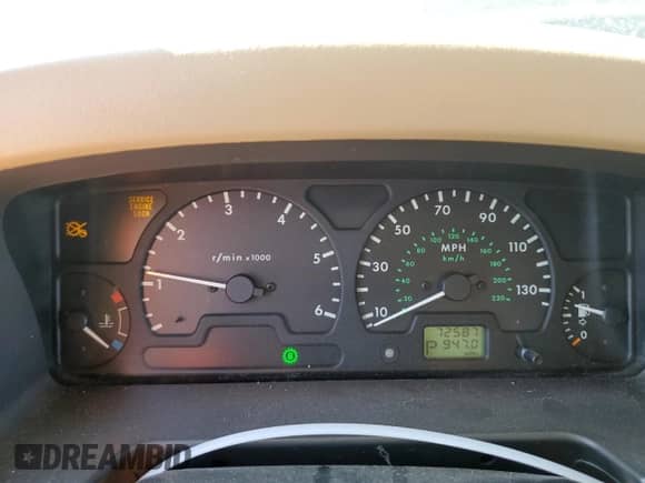 2002 Land Rover Discovery Cloth with VIN SALTY15472A758933, listed as a Copart auction lot 57856174 with 72,587 mi miles and Clean title. Bid and sale history available at DreamBid. Image 9.