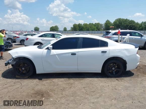 2019 Dodge Charger SXT z VIN 2C3CDXBG6KH702704, wystawiony jako IAAI lot #42958720 z przebiegiem 117 552 mil mil oraz . Historia ofert i sprzedaży dostępna na DreamBid. Obrazek 15.
