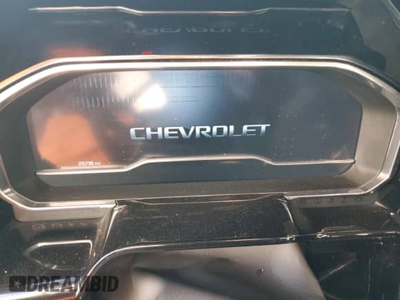 2022 Chevrolet Silverado 1500 RST z VIN 1GCUDEET4NZ577218, wystawiony jako Copart lot #42675324 z przebiegiem 25 718 mil mil oraz Szkoda całkowita • Salvage title. Historia ofert i sprzedaży dostępna na DreamBid. Obrazek 9.