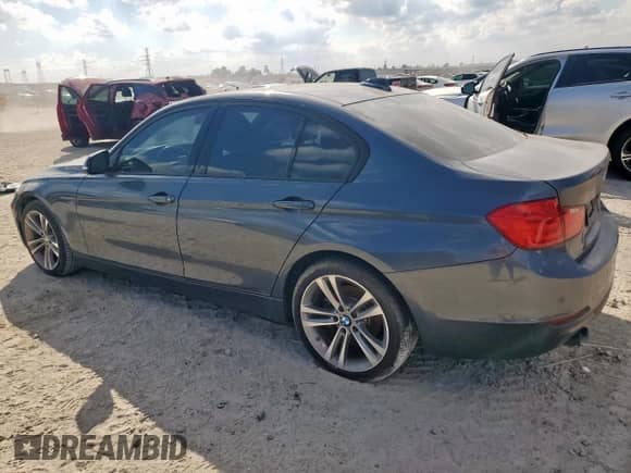 2015 BMW 3 Series 328i с VIN WBA3C1C55FP853850, выставлен на аукционе Copart как лот 86592055 с пробегом 115 241 миль миль и Чистый • Clean title. История ставок и продаж доступна на DreamBid. Изображение 2.