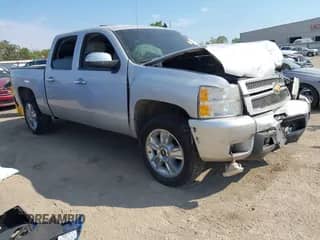 2013 Chevrolet Silverado 1500 LTZ with VIN 3GCPCTE03DG117203, listed as a IAAI auction lot 43243468 with 307,184 mi miles and . Bid and sale history available at DreamBid. Image 1.