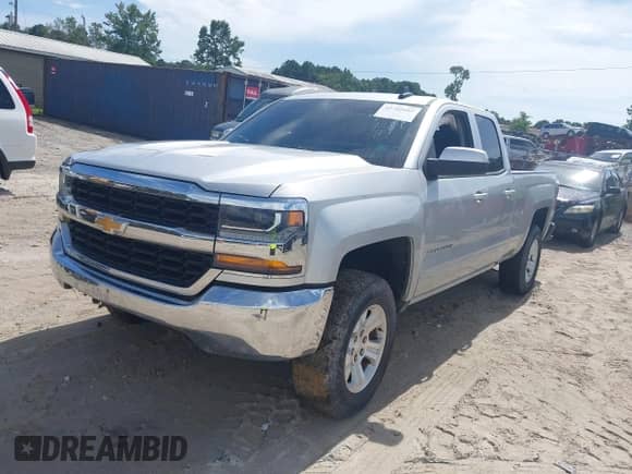 2019 Chevrolet Silverado 1500 LT with VIN 2GCRCPEC9K1149587, listed as a IAAI auction lot 42709087 with Not provided miles and . Bid and sale history available at DreamBid. Image 2.