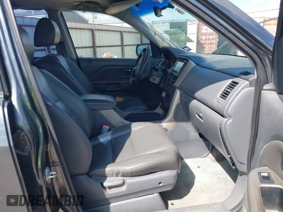 2006 Honda Pilot LX с VIN 5FNYF28186B041285, выставлен на аукционе IAAI как лот 43480356 с пробегом 221 601 миль миль и . История ставок и продаж доступна на DreamBid. Изображение 5.