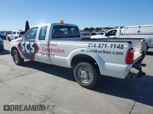 2013 Ford F-250 XL z VIN 1FT7X2A62DEB03759, wystawiony jako Copart lot #84110354 z przebiegiem 242 637 mil mil oraz Szkoda całkowita • Salvage title. Historia ofert i sprzedaży dostępna na DreamBid. Obrazek 2.