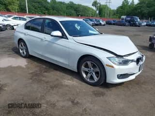 2014 BMW 3 Series 328d xDrive с VIN WBA3D5C51EKX98345, выставлен на аукционе IAAI как лот 42541364 с пробегом 93 215 миль миль и . История ставок и продаж доступна на DreamBid. Изображение 1.