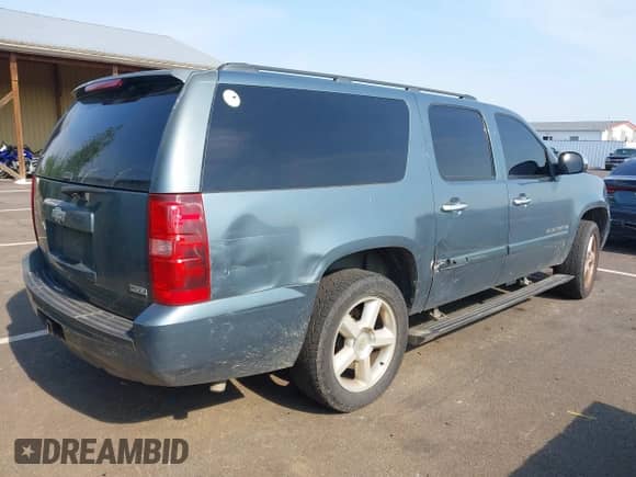 2008 Chevrolet Suburban LTZ with VIN 3GNFK16338G159718, listed as a IAAI auction lot 42570638 with 219,213 mi miles and . Bid and sale history available at DreamBid. Image 4.