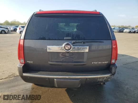 2011 Cadillac Escalade with VIN 1GYS3AEF4BR161964, listed as a Copart auction lot 83394334 with 147,525 mi miles and Salvage title. Bid and sale history available at DreamBid. Image 6.
