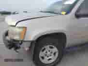 2008 Chevrolet Tahoe LS с VIN 1GNFC13C18R185820, выставлен на аукционе IAAI как лот 42662827 с пробегом 186 500 миль миль и . История ставок и продаж доступна на DreamBid. Изображение 19.