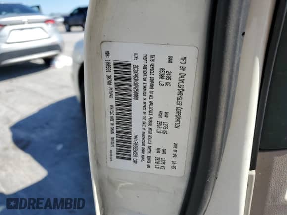 2006 Chrysler 300 C with VIN 2C3KA63H96H258889, listed as a Copart auction lot 84598315 with 211,072 mi miles and Salvage title. Bid and sale history available at DreamBid. Image 12.