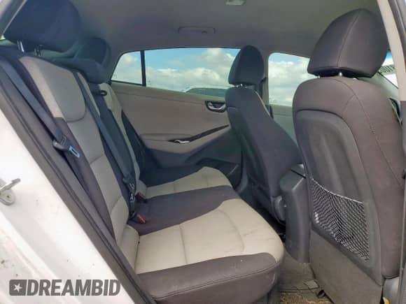 2017 Hyundai Ioniq SEL с VIN KMHC75LC8HU031282, выставлен на аукционе Copart как лот 83831005 с пробегом 119 624 миль миль и Списание • Salvage title. История ставок и продаж доступна на DreamBid. Изображение 10.