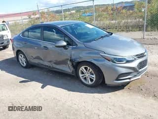 2018 Chevrolet Cruze LT с VIN 1G1BE5SM0J7153888, выставлен на аукционе IAAI как лот 43407041 с пробегом 17 136 миль миль и . История ставок и продаж доступна на DreamBid. Изображение 1.