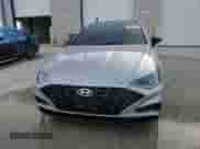 2020 Hyundai Sonata SEL Plus z VIN 5NPEJ4J21LH028813, wystawiony jako Copart lot #71862175 z przebiegiem 97 588 mil mil oraz Szkoda całkowita • Salvage title. Historia ofert i sprzedaży dostępna na DreamBid. Obrazek 14.