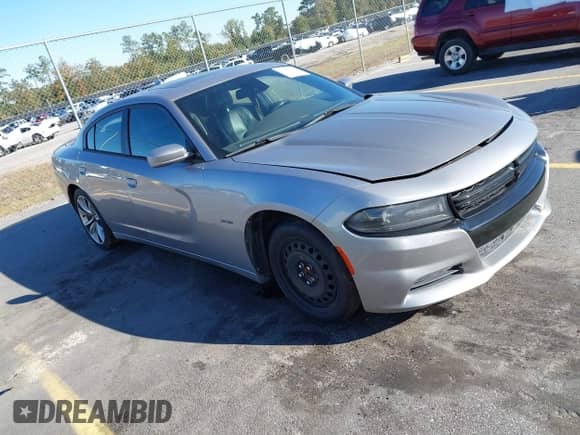 2015 Dodge Charger RT с VIN 2C3CDXCT8FH729372, выставлен на аукционе IAAI как лот 43581077 с пробегом 245 098 миль миль и . История ставок и продаж доступна на DreamBid. Изображение 1.