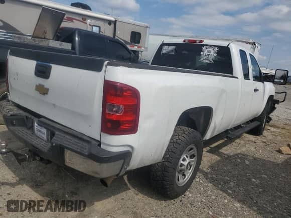 2011 Chevrolet Silverado 3500 z VIN 1GC5KZCG2BZ356509, wystawiony jako Copart lot #71835584 z przebiegiem 313 940 mil mil oraz Czysty tytuł • Clean title. Historia ofert i sprzedaży dostępna na DreamBid. Obrazek 3.