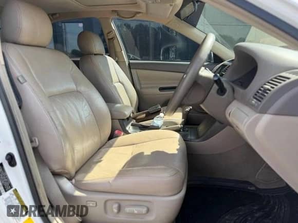 2005 Toyota Camry LE с VIN 4T1BE30K45U543392, выставлен на аукционе Copart как лот 86261655 с пробегом 174 847 миль миль и Чистый • Clean title. История ставок и продаж доступна на DreamBid. Изображение 5.
