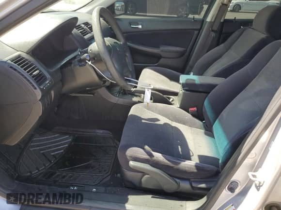 2004 Honda Accord LX z VIN JHMCM56364C026993, wystawiony jako Copart lot #61365205 z przebiegiem 267 912 mil mil oraz Szkoda całkowita • Salvage title. Historia ofert i sprzedaży dostępna na DreamBid. Obrazek 7.