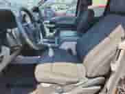 2020 Ford F-150 XL z VIN 1FTFX1E53LFA53471, wystawiony jako Copart lot #71716175 z przebiegiem 146 694 mil mil oraz Czysty tytuł • Clean title. Historia ofert i sprzedaży dostępna na DreamBid. Obrazek 7.