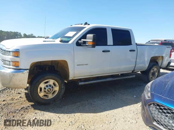2016 Chevrolet Silverado 2500HD Work Truck с VIN 1GC1KUE86GF103676, выставлен на аукционе IAAI как лот 43527459 с пробегом 203 440 миль миль и . История ставок и продаж доступна на DreamBid. Изображение 14.