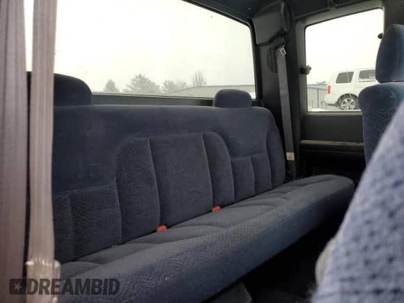 1998 Chevrolet Silverado 2500 с VIN 1GCGK29R7WE134344, выставлен на аукционе Copart как лот 43238025 с пробегом 141 347 миль миль и Списание • Salvage title. История ставок и продаж доступна на DreamBid. Изображение 10.