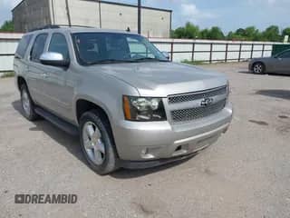 2009 Chevrolet Tahoe LTZ с VIN 1GNFC33009R217272, выставлен на аукционе IAAI как лот 42667388 с пробегом 199 795 миль миль и . История ставок и продаж доступна на DreamBid. Изображение 1.