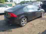 2012 Volvo S60 T5 с VIN YV1622FS6C2126357, выставлен на аукционе IAAI как лот 42411014 с пробегом 118 559 миль миль и . История ставок и продаж доступна на DreamBid. Изображение 4.