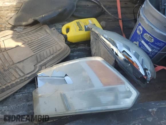 2010 Dodge 2500 SLT with VIN 3D7UT2HL1AG143237, listed as a Copart auction lot 75601794 with 258,176 mi miles and Salvage title. Bid and sale history available at DreamBid. Image 13.