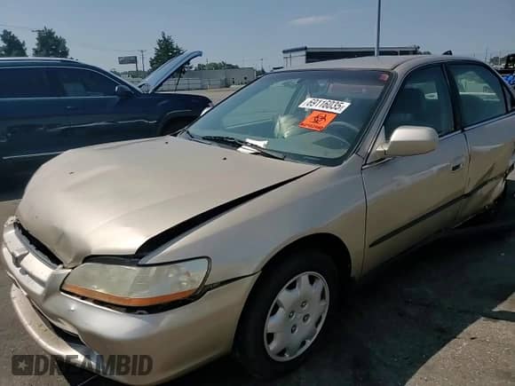 2000 Honda Accord LX с VIN 1HGCG5646YA153988, выставлен на аукционе Copart как лот 69116035 с пробегом Не указан миль и Списание • Salvage title. История ставок и продаж доступна на DreamBid. Изображение 13.
