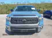 2020 Toyota Tundra SR5 с VIN 5TFDY5F1XLX887092, выставлен на аукционе IAAI как лот 40540625 с пробегом Не указан миль и . История ставок и продаж доступна на DreamBid. Изображение 6.