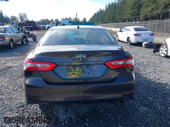 2019 Toyota Camry SE z VIN 4T1B11HK3KU188960, wystawiony jako IAAI lot #43407403 z przebiegiem 97 496 mil mil oraz . Historia ofert i sprzedaży dostępna na DreamBid. Obrazek 16.