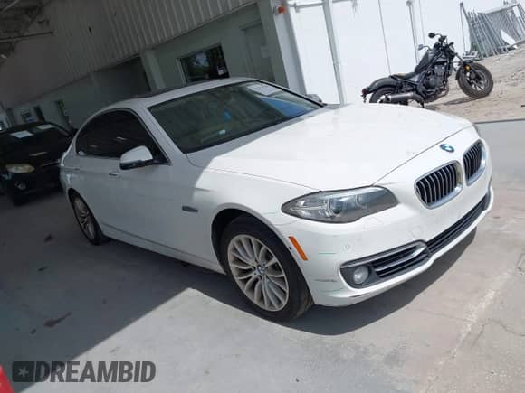 2015 BMW 5 Series 528i with VIN WBA5A5C5XFD521247, listed as a IAAI auction lot 43271940 with 126,099 mi miles and . Bid and sale history available at DreamBid. Image 1.