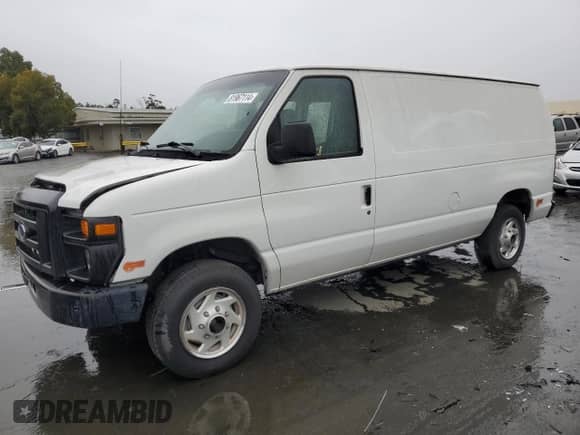 2010 Ford Econoline Cargo Commercial с VIN 1FTNE2EL0ADA47559, выставлен на аукционе Copart как лот 81967114 с пробегом 63 318 миль миль и Чистый • Clean title. История ставок и продаж доступна на DreamBid. Изображение 1.